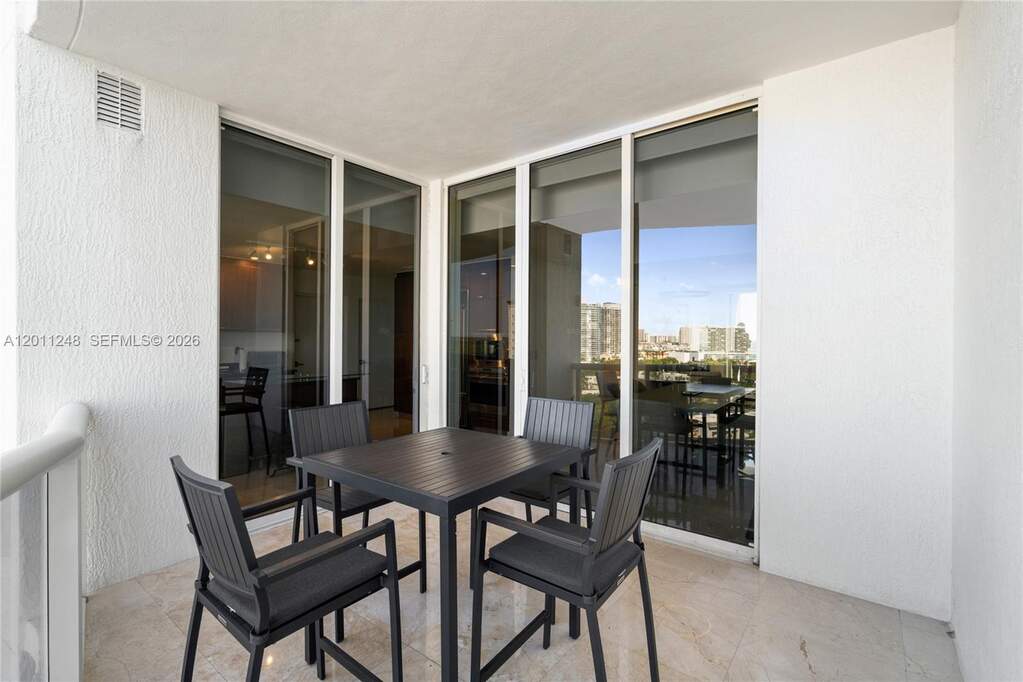 3 Bedroom Apartment/Flat's Image 77