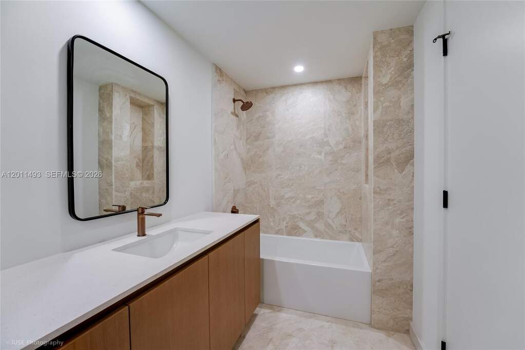 3 Bedroom Apartment/Flat's Image 19