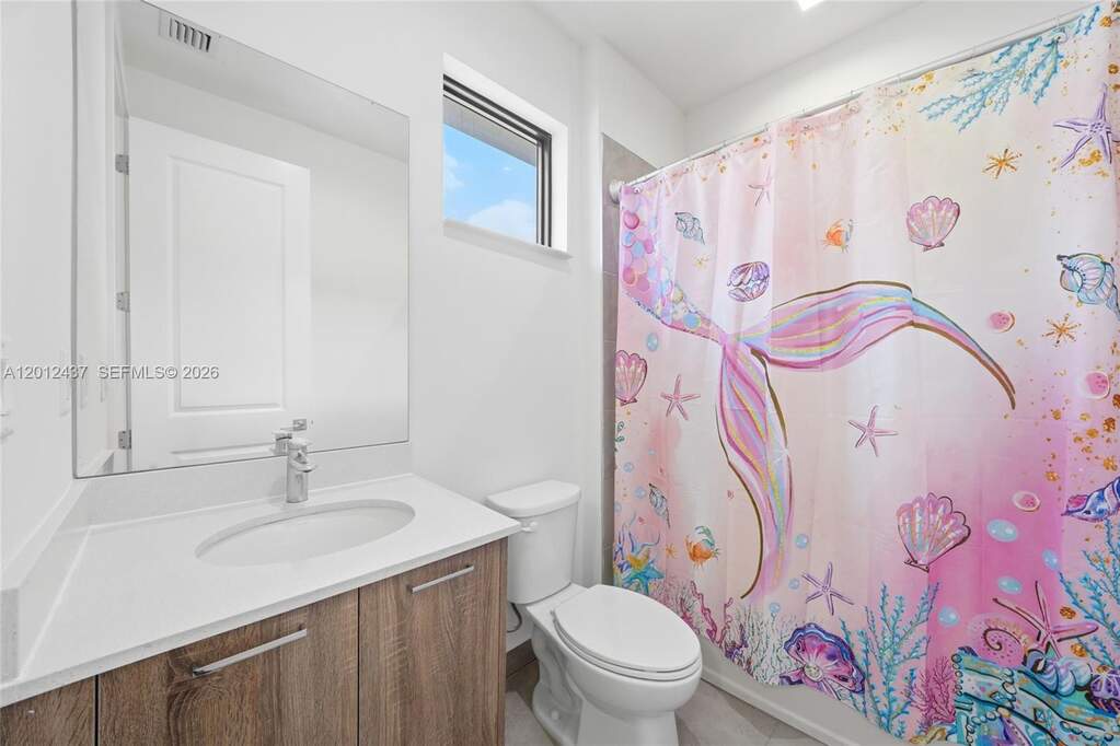 4 Bedroom Single Family Home/House's Image 22