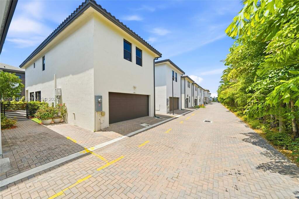 4 Bedroom Single Family Home/House's Image 34