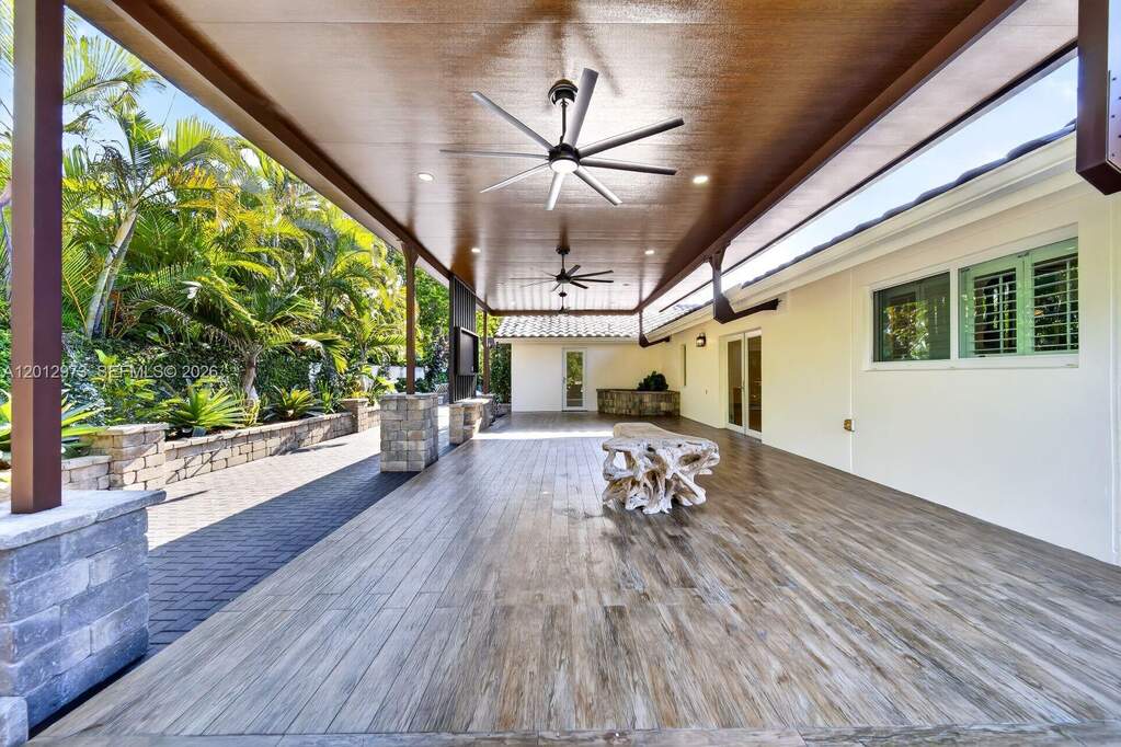 4 Bedroom Single Family Home/House's Image 16