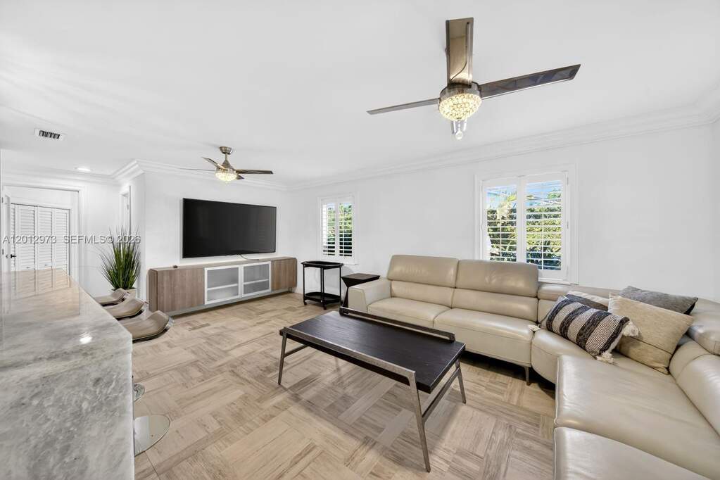 4 Bedroom Single Family Home/House's Image 18
