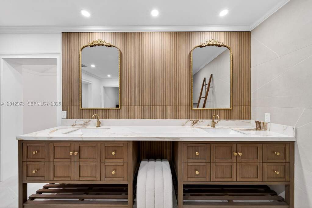4 Bedroom Single Family Home/House's Image 32