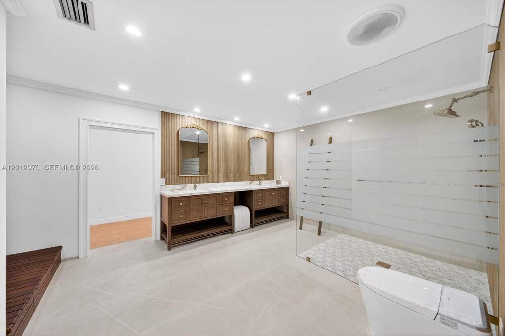 4 Bedroom Single Family Home/House's Image 33