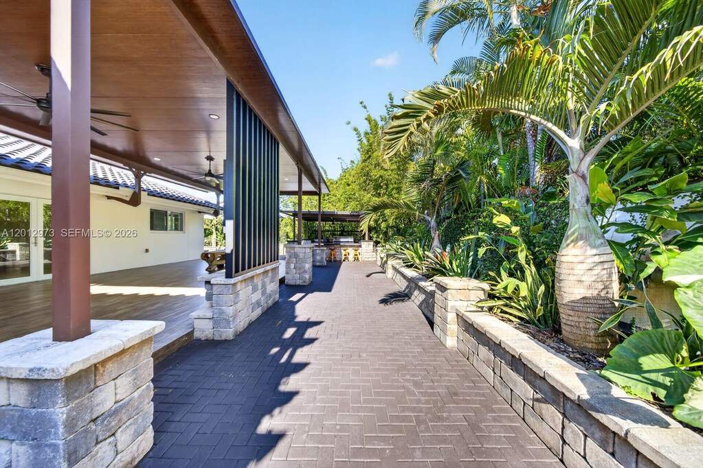 4 Bedroom Single Family Home/House's Image 35