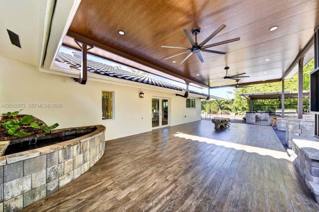 4 Bedroom Single Family Home/House's Image 36