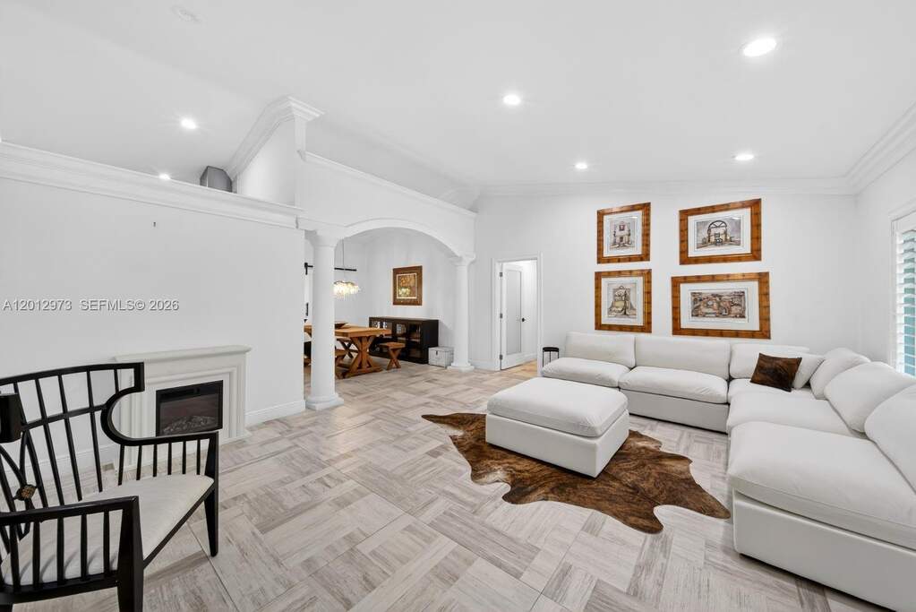 4 Bedroom Single Family Home/House's Image 40