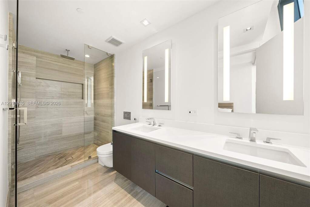 2 Bedroom Apartment/Flat's Image 10