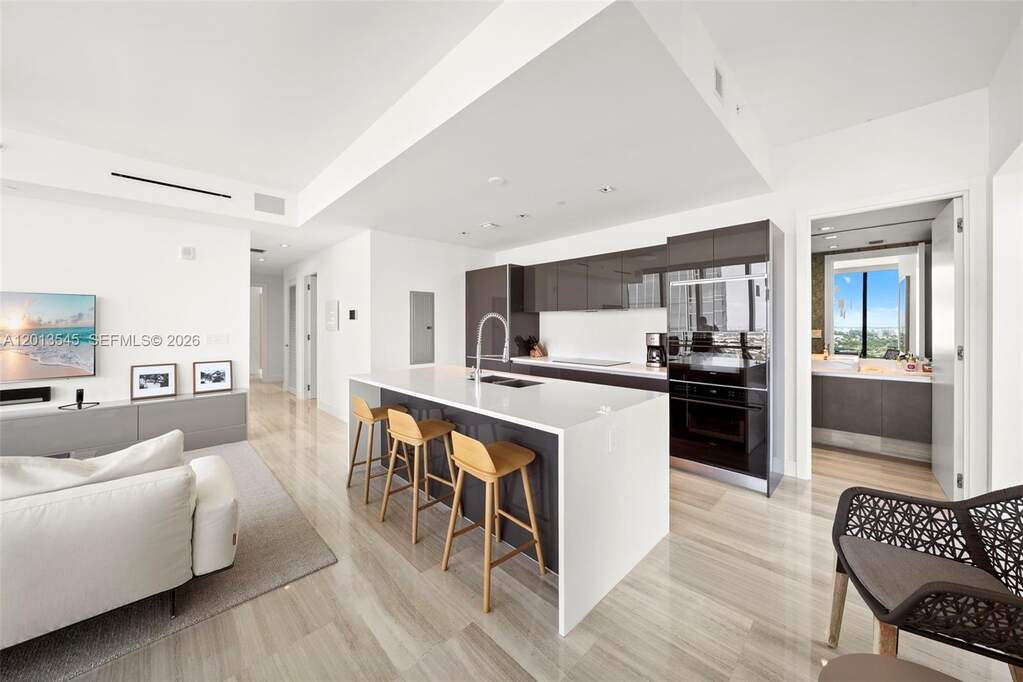 2 Bedroom Apartment/Flat's Image 5