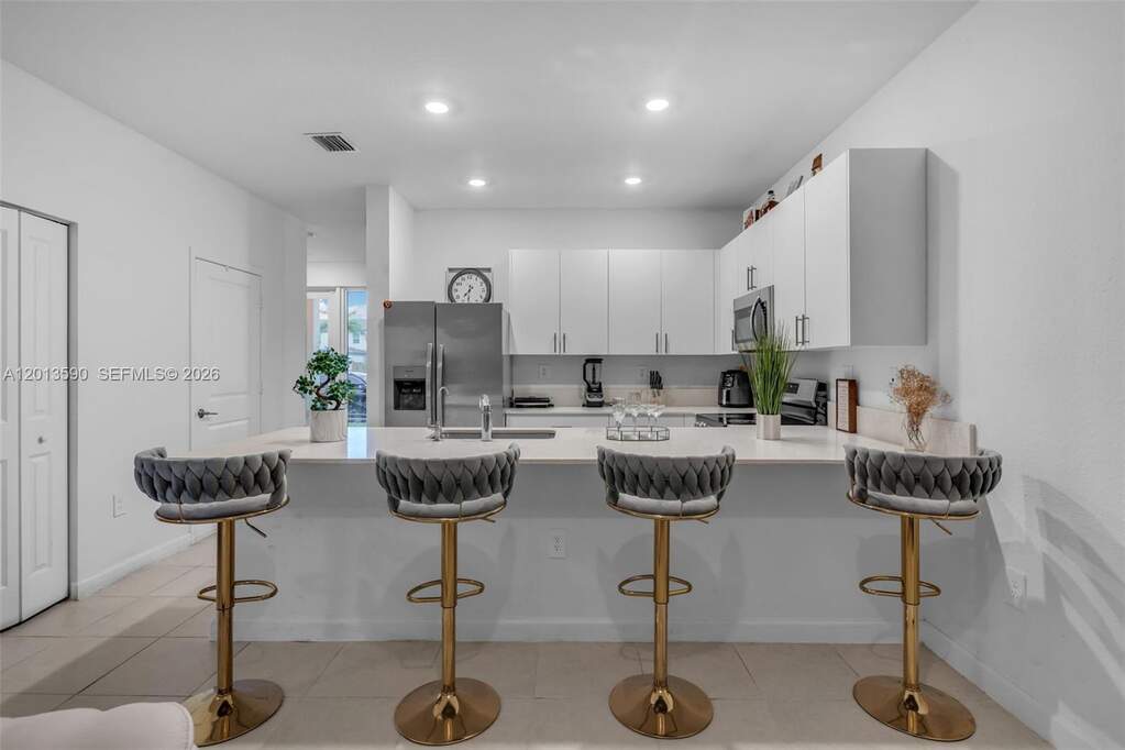 3 Bedroom Villa/Townhouse's Image 12