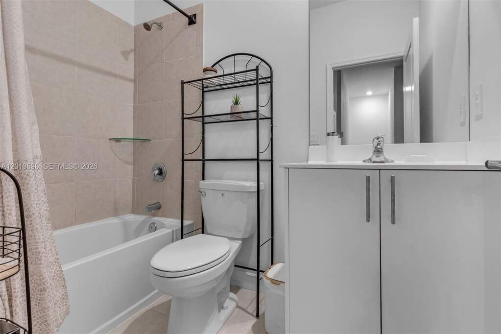 3 Bedroom Villa/Townhouse's Image 17