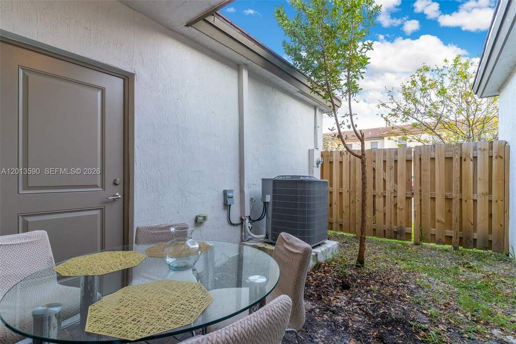 3 Bedroom Villa/Townhouse's Image 25