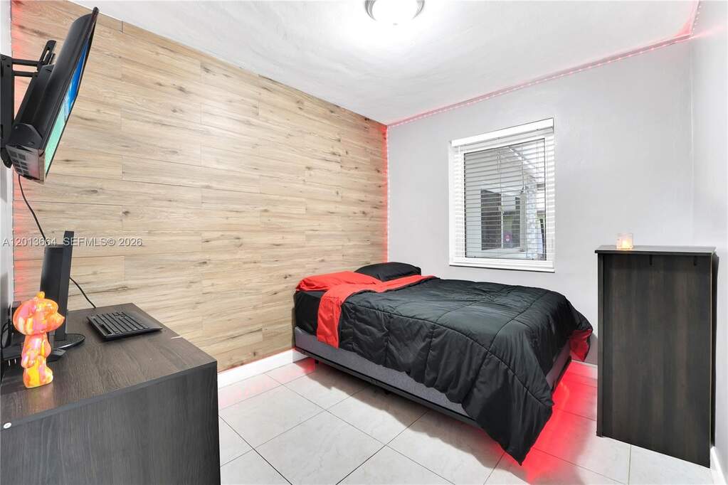 3 Bedroom Single Family Home/House's Image 9