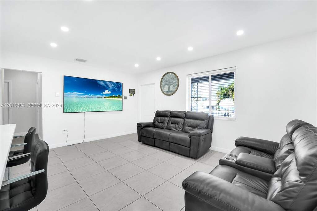 3 Bedroom Single Family Home/House's Image 10