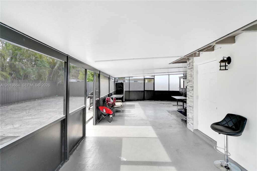 3 Bedroom Single Family Home/House's Image 14
