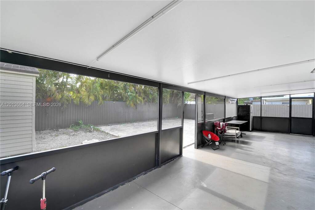 3 Bedroom Single Family Home/House's Image 17