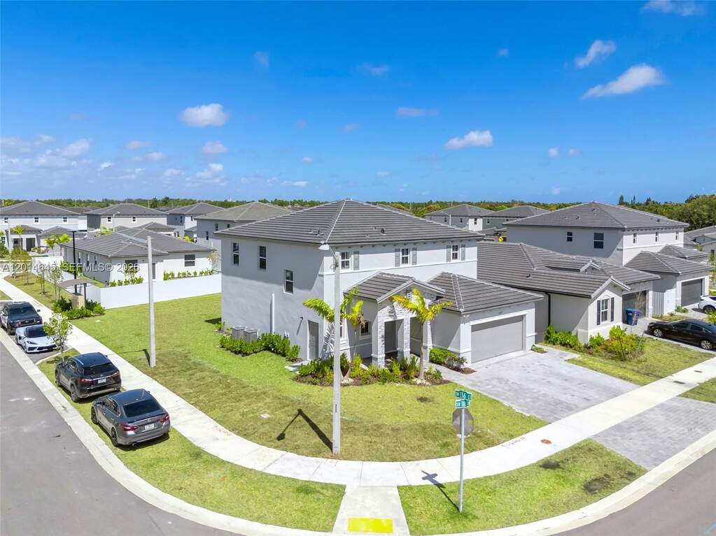 5 Bedroom Single Family Home/House's Image 47