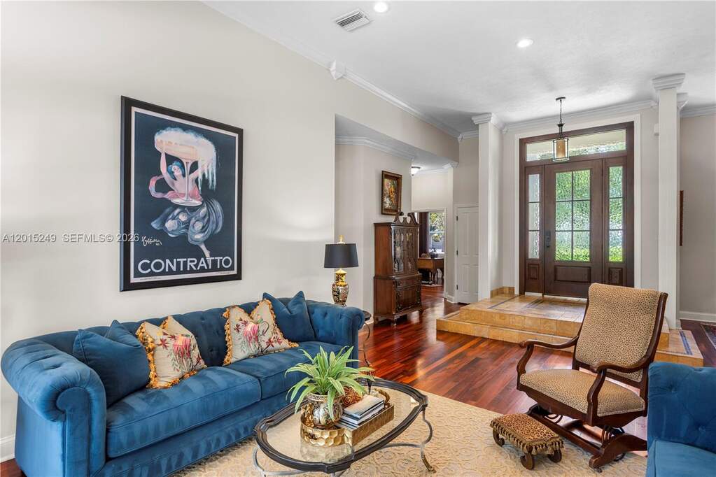 4 Bedroom Single Family Home/House's Image 7