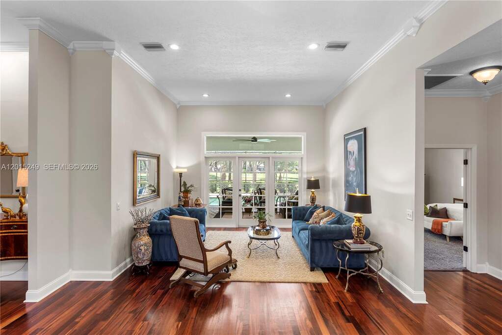 4 Bedroom Single Family Home/House's Image 3
