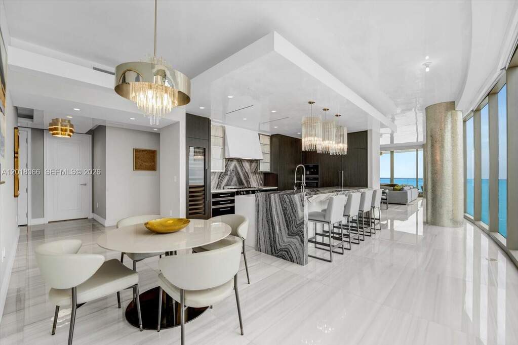 5 Bedroom Apartment/Flat's Image 13