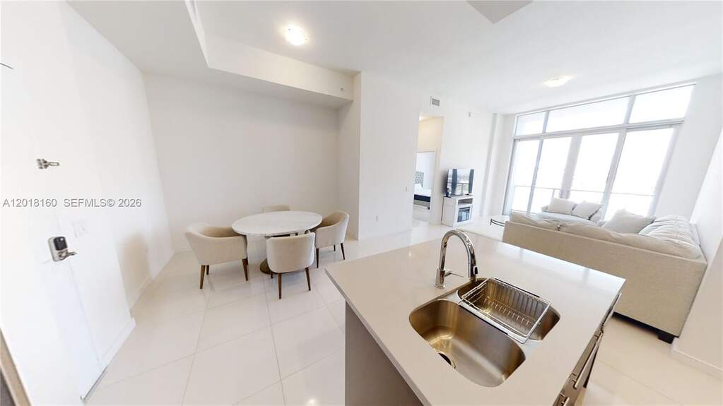 2 Bedroom Apartment/Flat's Image 5