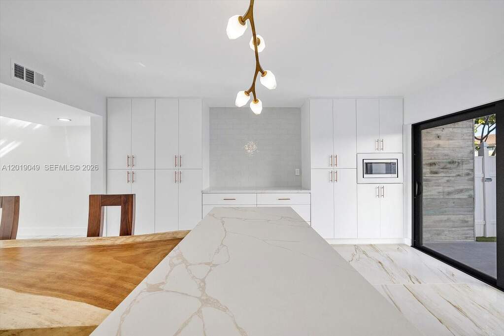 3 Bedroom Villa/Townhouse's Image 11