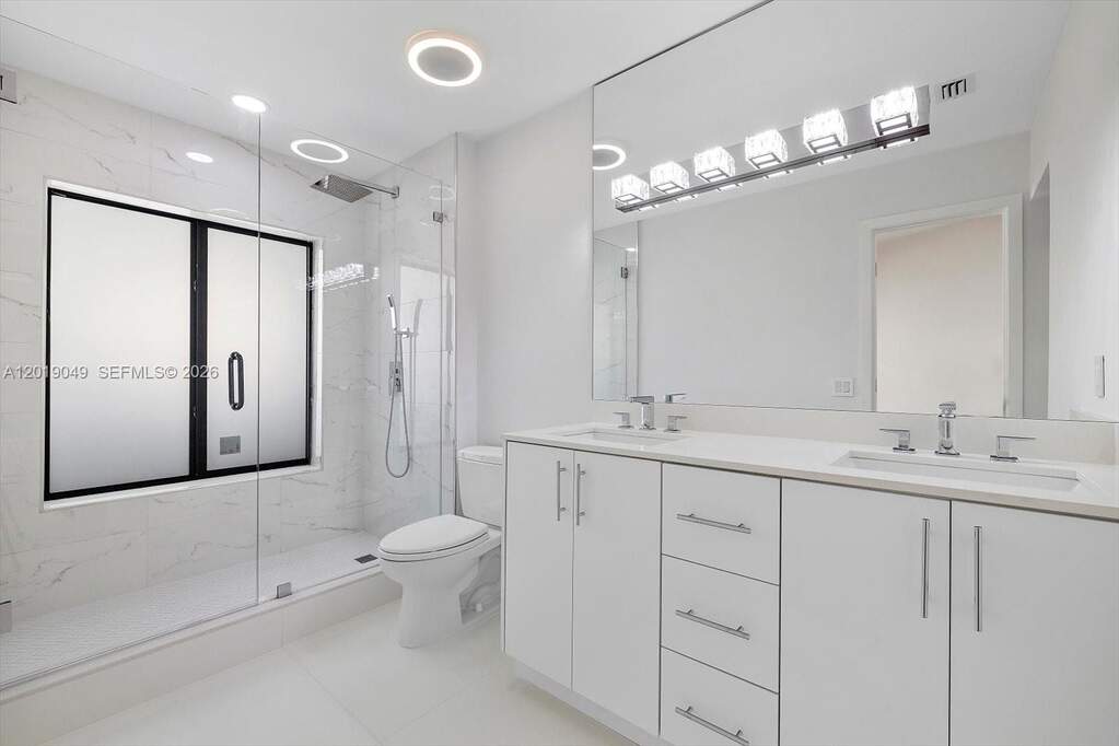3 Bedroom Villa/Townhouse's Image 18