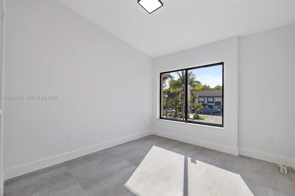 3 Bedroom Villa/Townhouse's Image 22