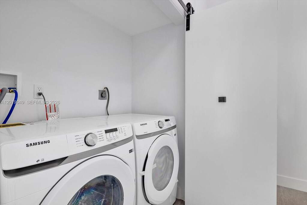 3 Bedroom Villa/Townhouse's Image 24