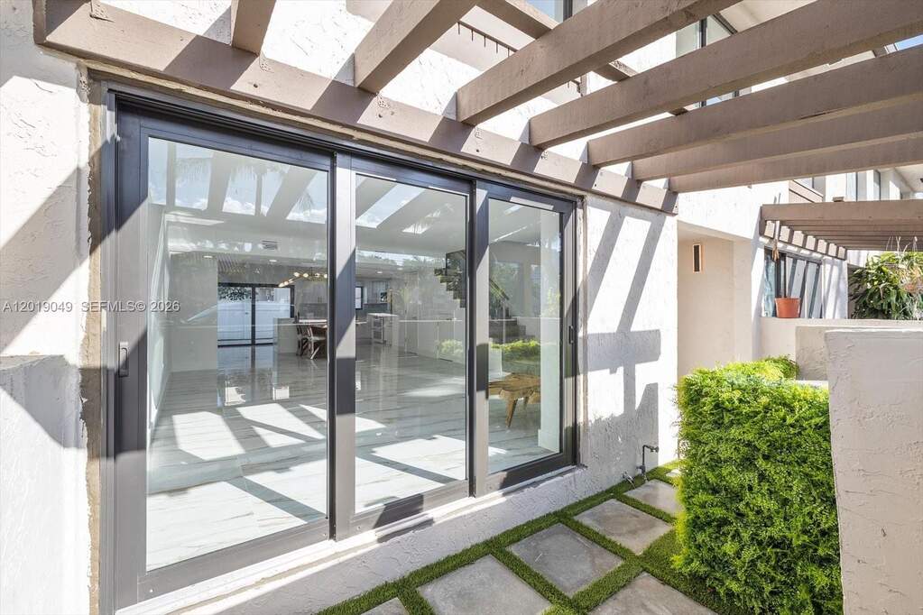 3 Bedroom Villa/Townhouse's Image 26