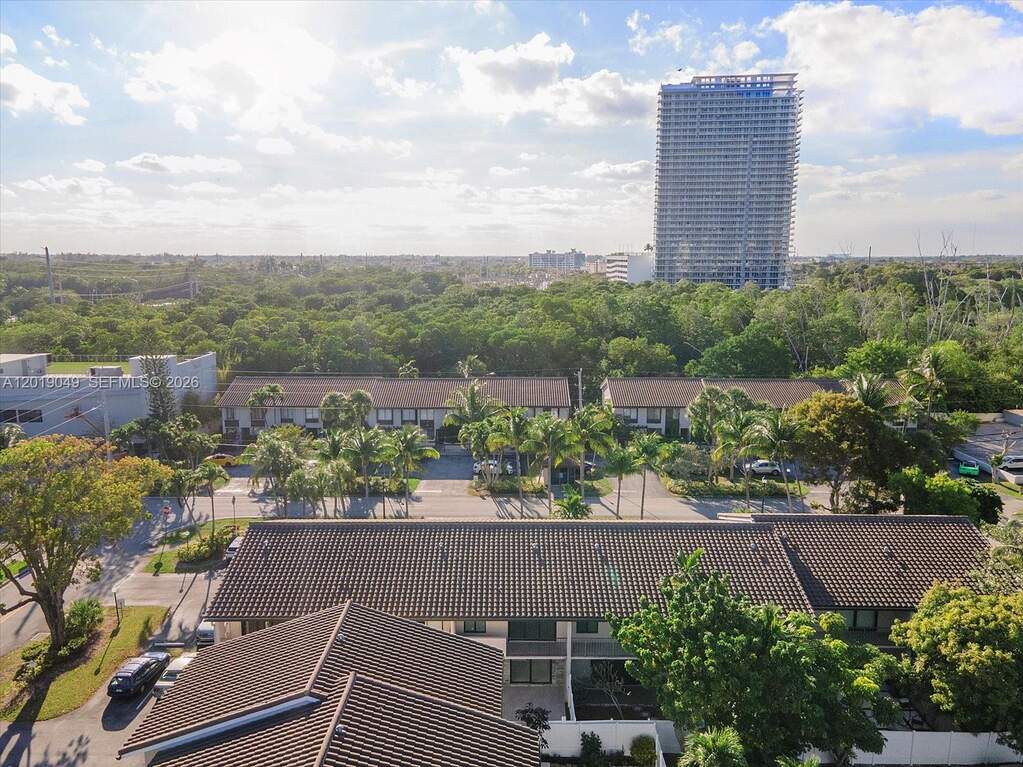 3 Bedroom Villa/Townhouse's Image 29