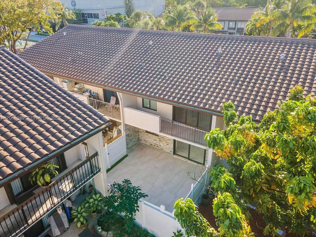 3 Bedroom Villa/Townhouse's Image 32
