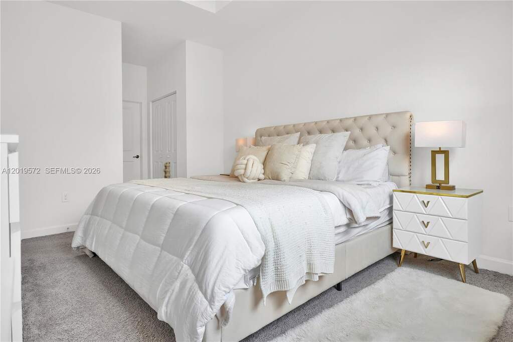 4 Bedroom Villa/Townhouse's Image 8