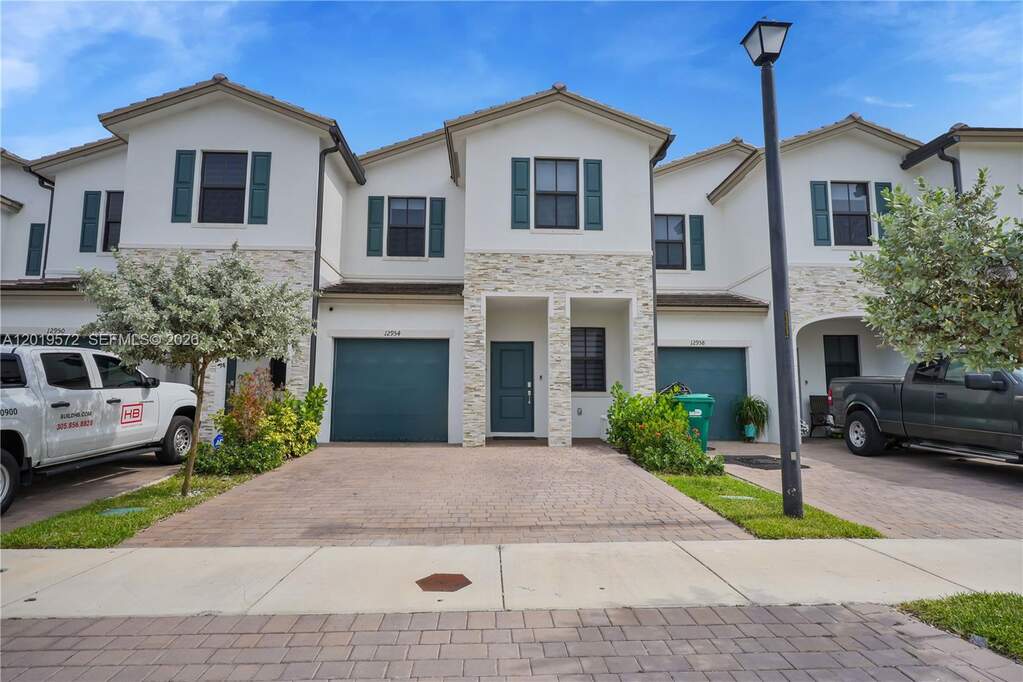 4 Bedroom Villa/Townhouse's Image 17