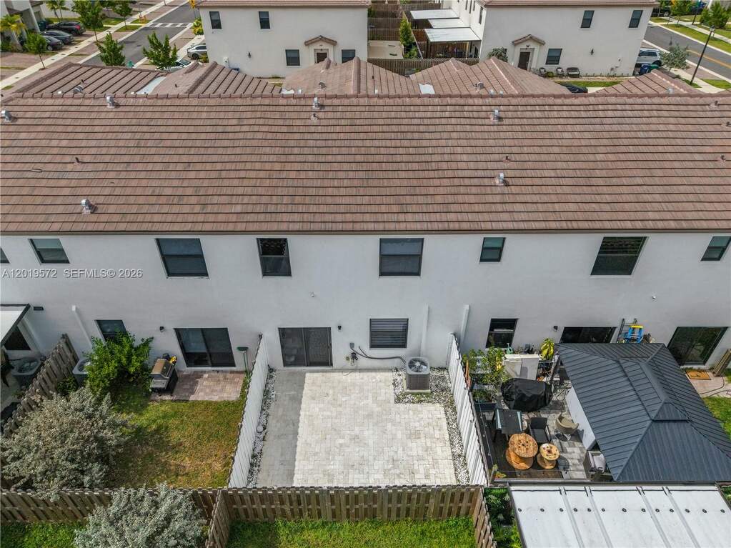 4 Bedroom Villa/Townhouse's Image 21