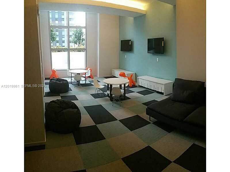 1 Bedroom Apartment/Flat's Image 8