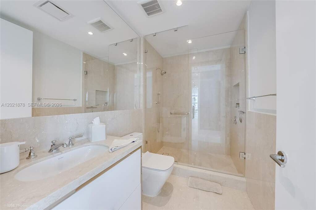 3 Bedroom Apartment/Flat's Image 8