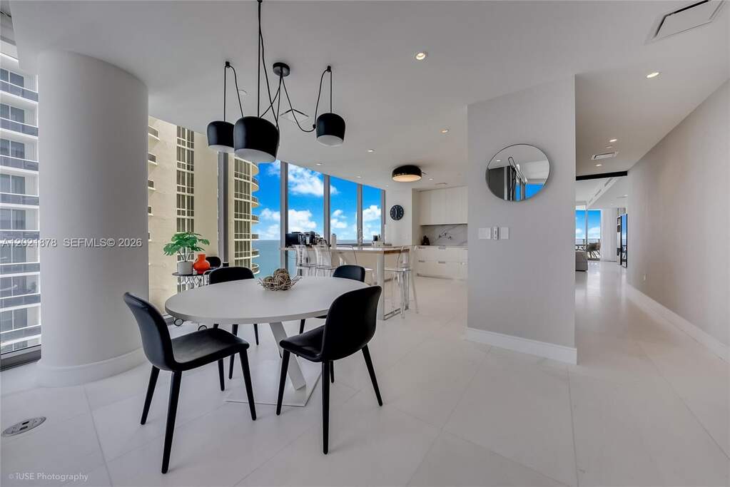 3 Bedroom Apartment/Flat's Image 4