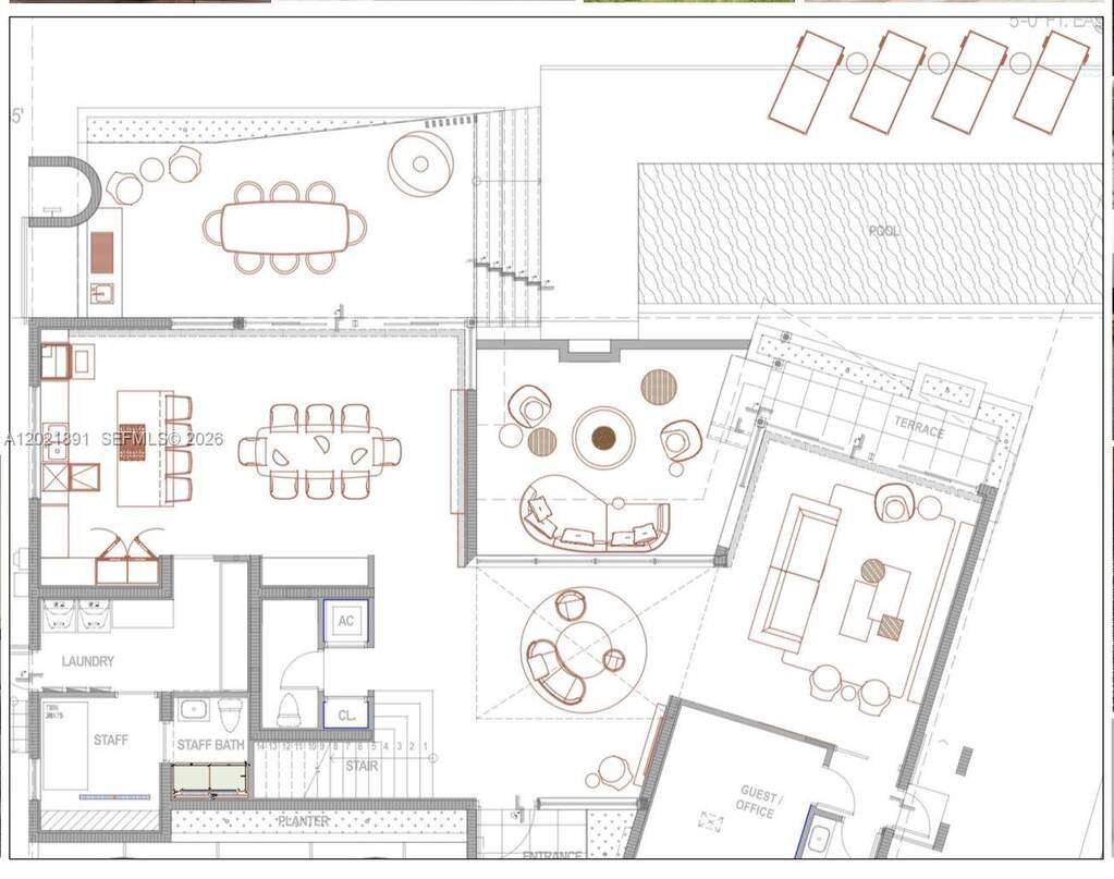 6 Bedroom Single Family Home/House's Image 8
