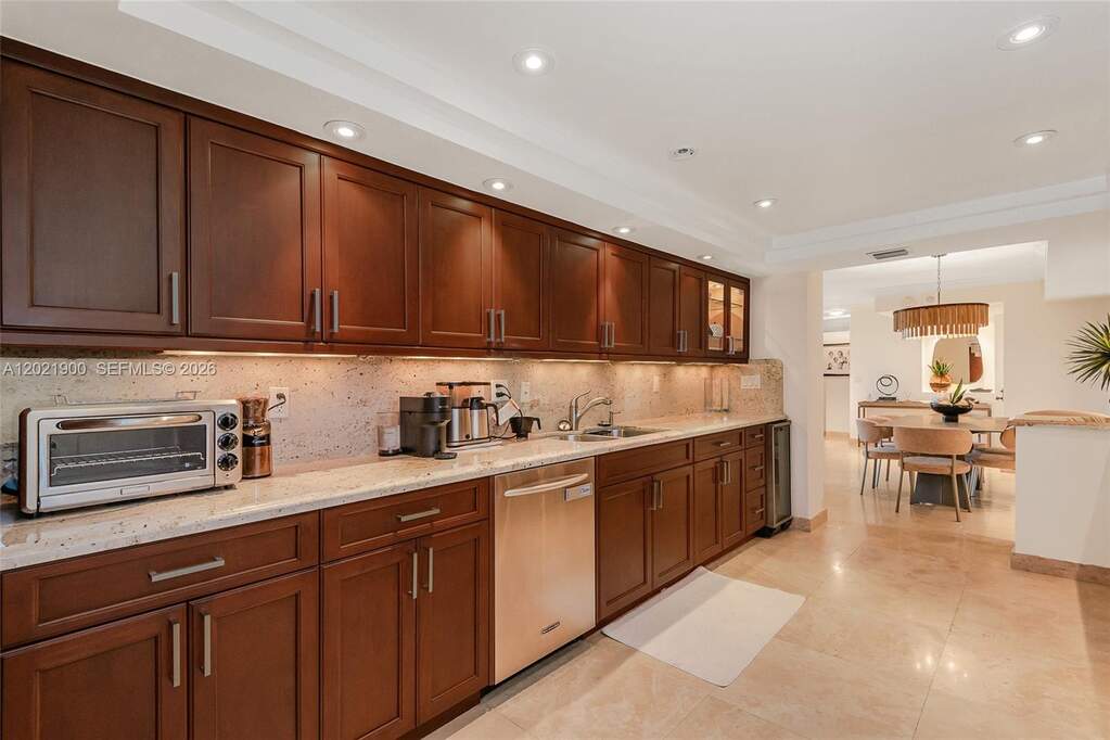2 Bedroom Apartment/Flat's Image 9