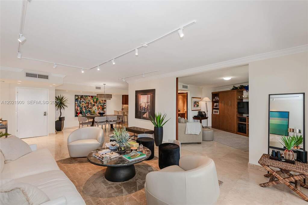 2 Bedroom Apartment/Flat's Image 3