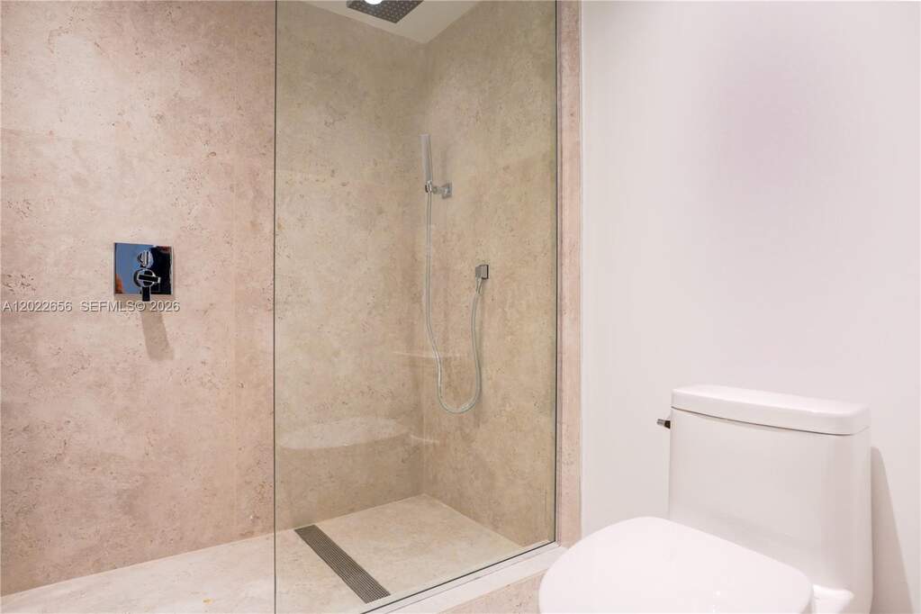 2 Bedroom Apartment/Flat's Image 12
