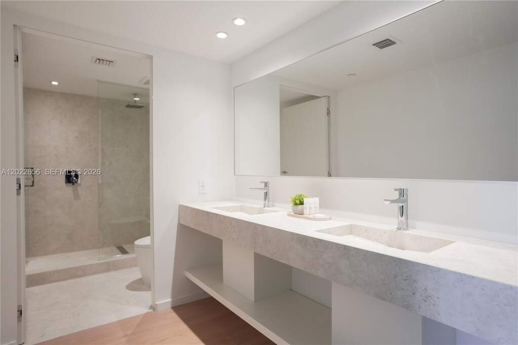 2 Bedroom Apartment/Flat's Image 14