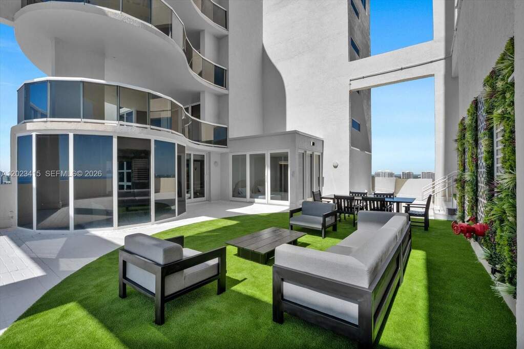 3 Bedroom Apartment/Flat's Image 30