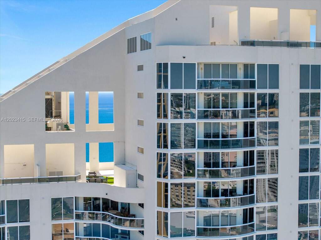 3 Bedroom Apartment/Flat's Image 34
