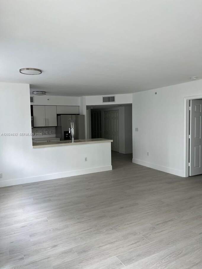 3 Bedroom Apartment/Flat's Image 11