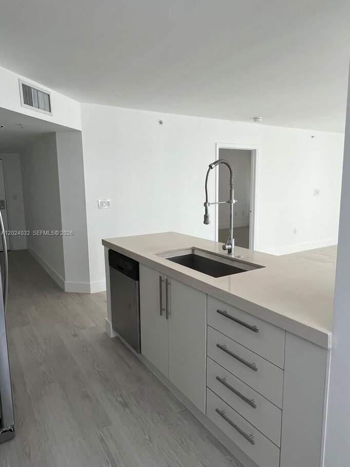 3 Bedroom Apartment/Flat's Image 12