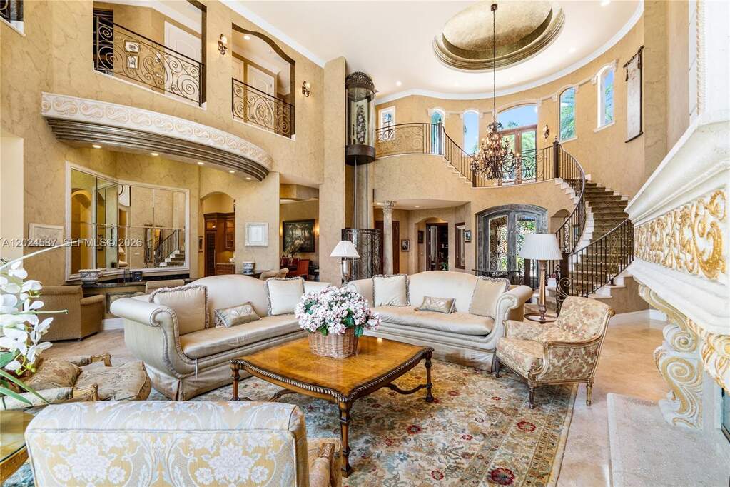 5 Bedroom Single Family Home/House's Image 37