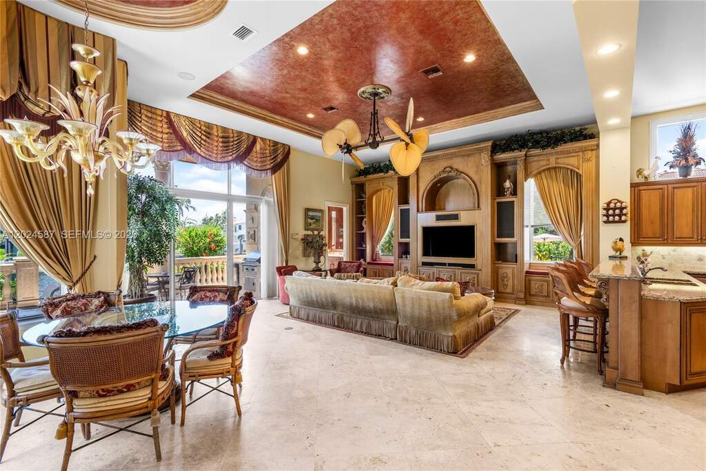 5 Bedroom Single Family Home/House's Image 40