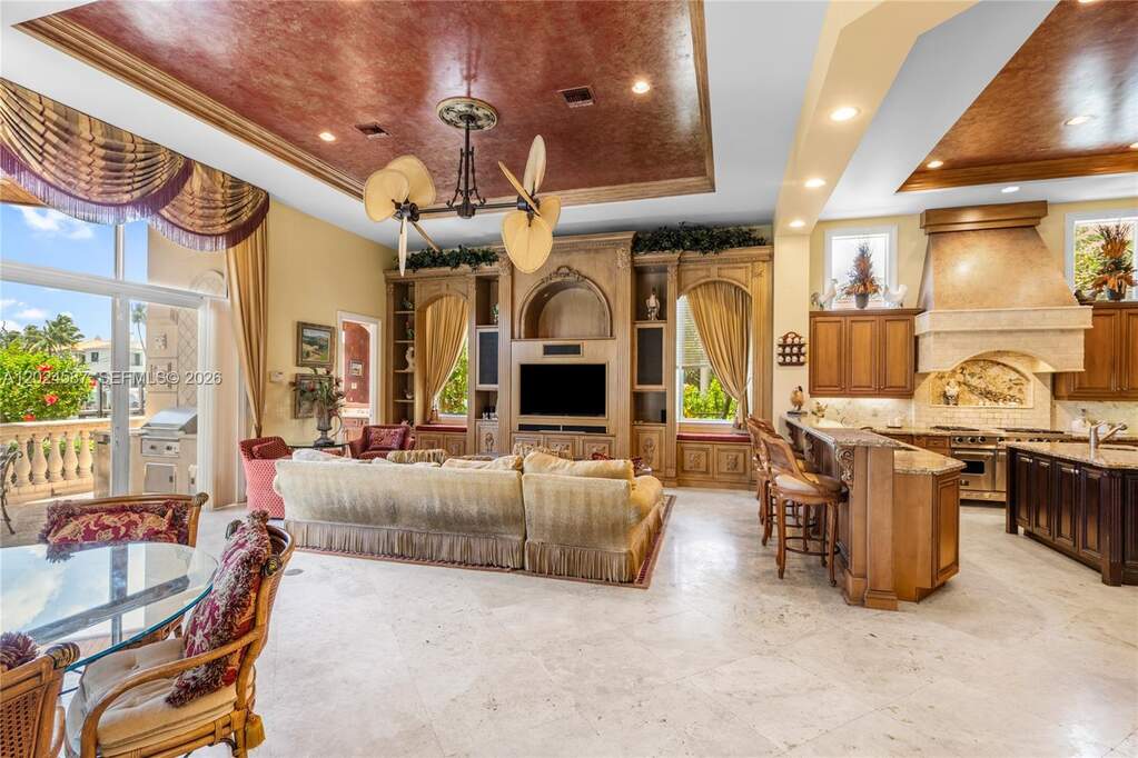 5 Bedroom Single Family Home/House's Image 41
